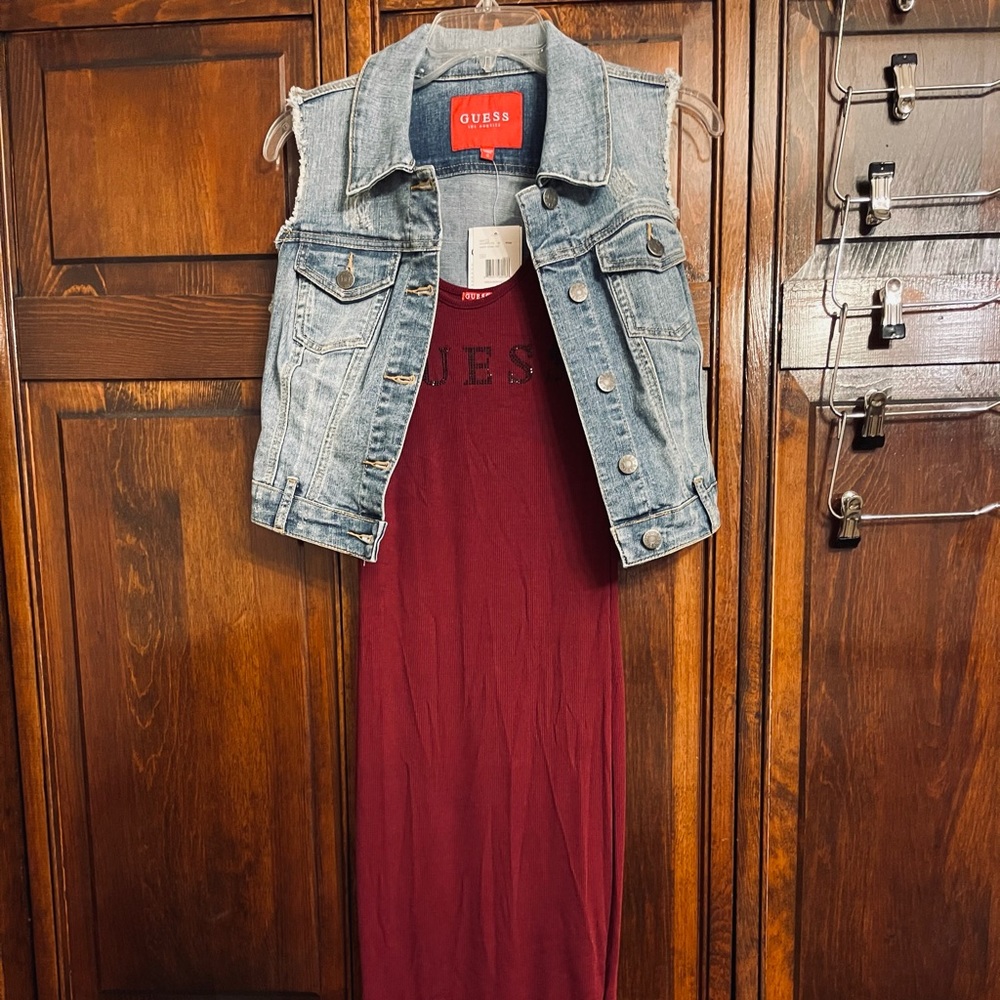 Adorable outfit. Will sell separately.